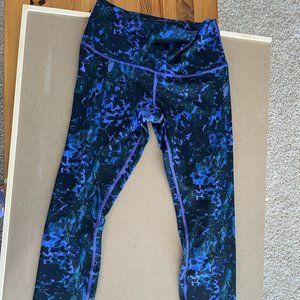 Lululemon Skinny Grove Iris Flower pants